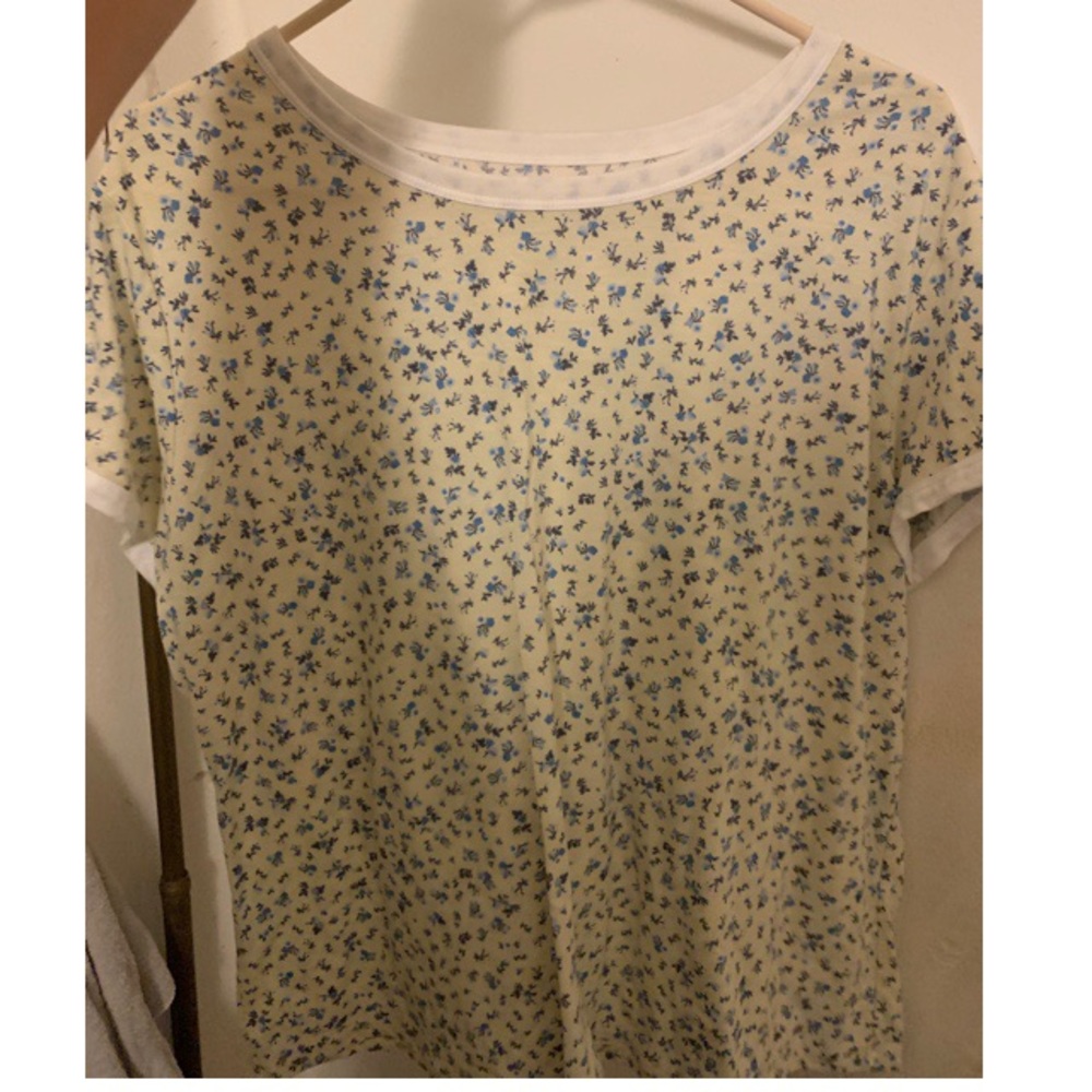 Tan yellow tee shirt